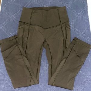 Lululemon leggings size 4